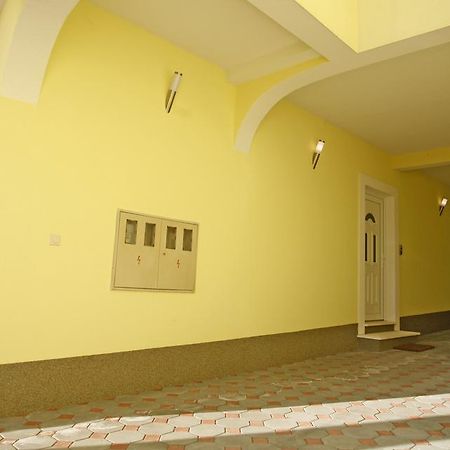 Apartments Rubic オミシュ エクステリア 写真