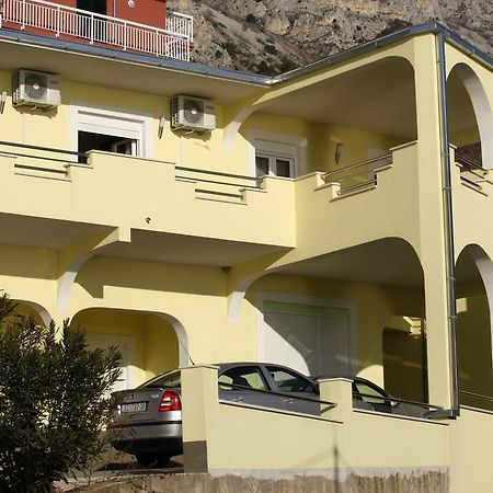 Apartments Rubic オミシュ エクステリア 写真