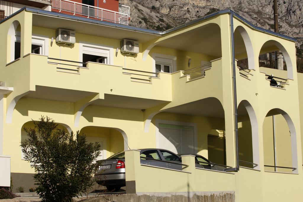 Apartments Rubic オミシュ エクステリア 写真